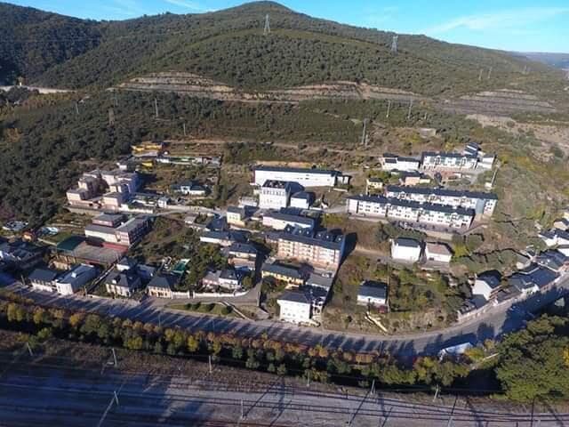 5 slaapkamer Huis te koop in Torre del Bierzo - € 19.900 (Ref: 9362743)