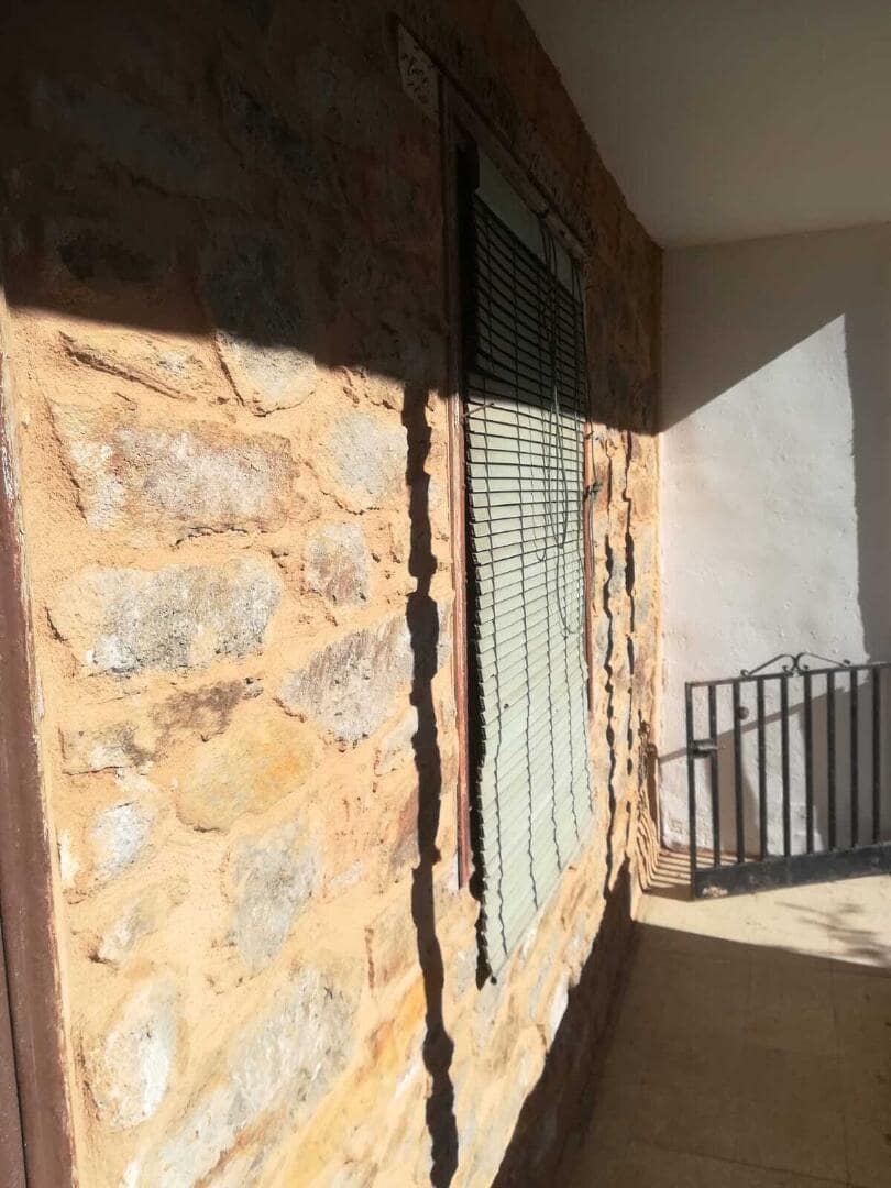 5 slaapkamer Huis te koop in Torre del Bierzo - € 19.900 (Ref: 9362743)