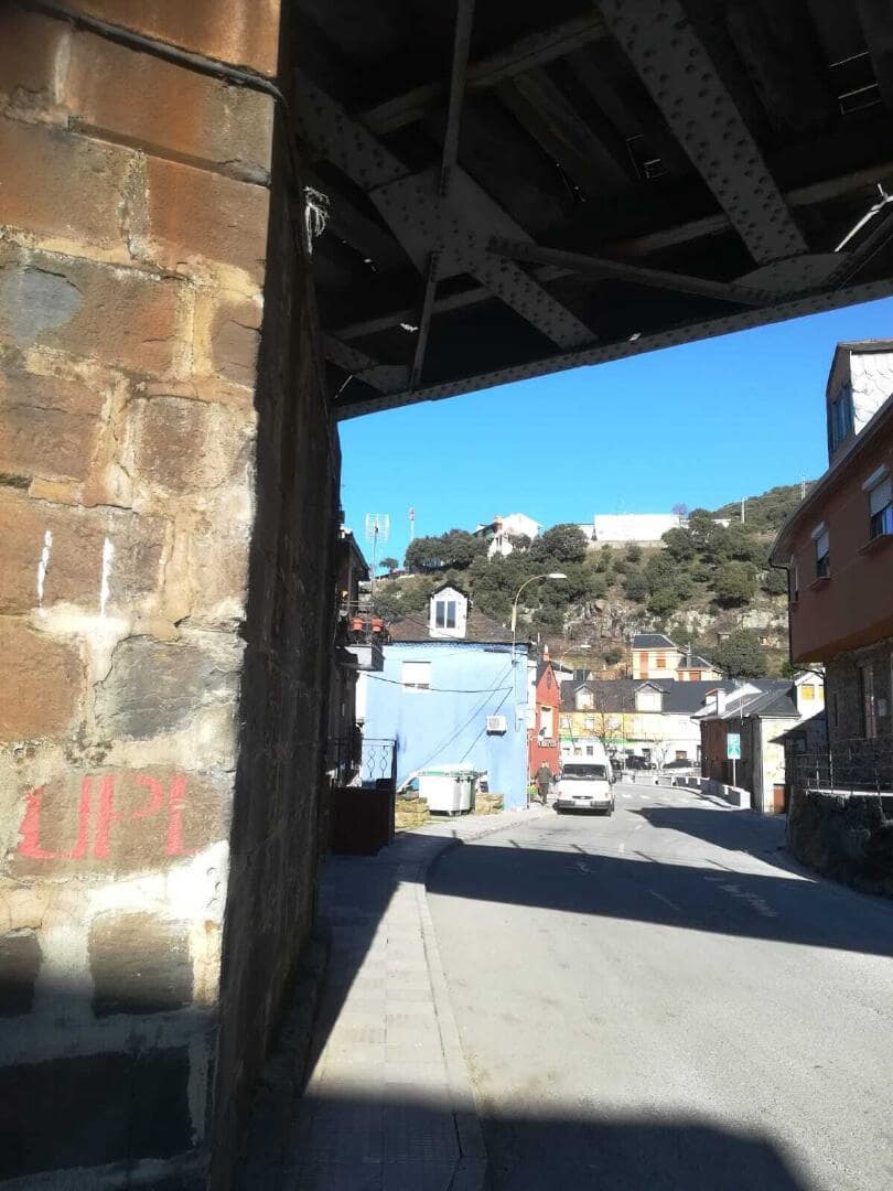 5 slaapkamer Huis te koop in Torre del Bierzo - € 19.900 (Ref: 9362743)