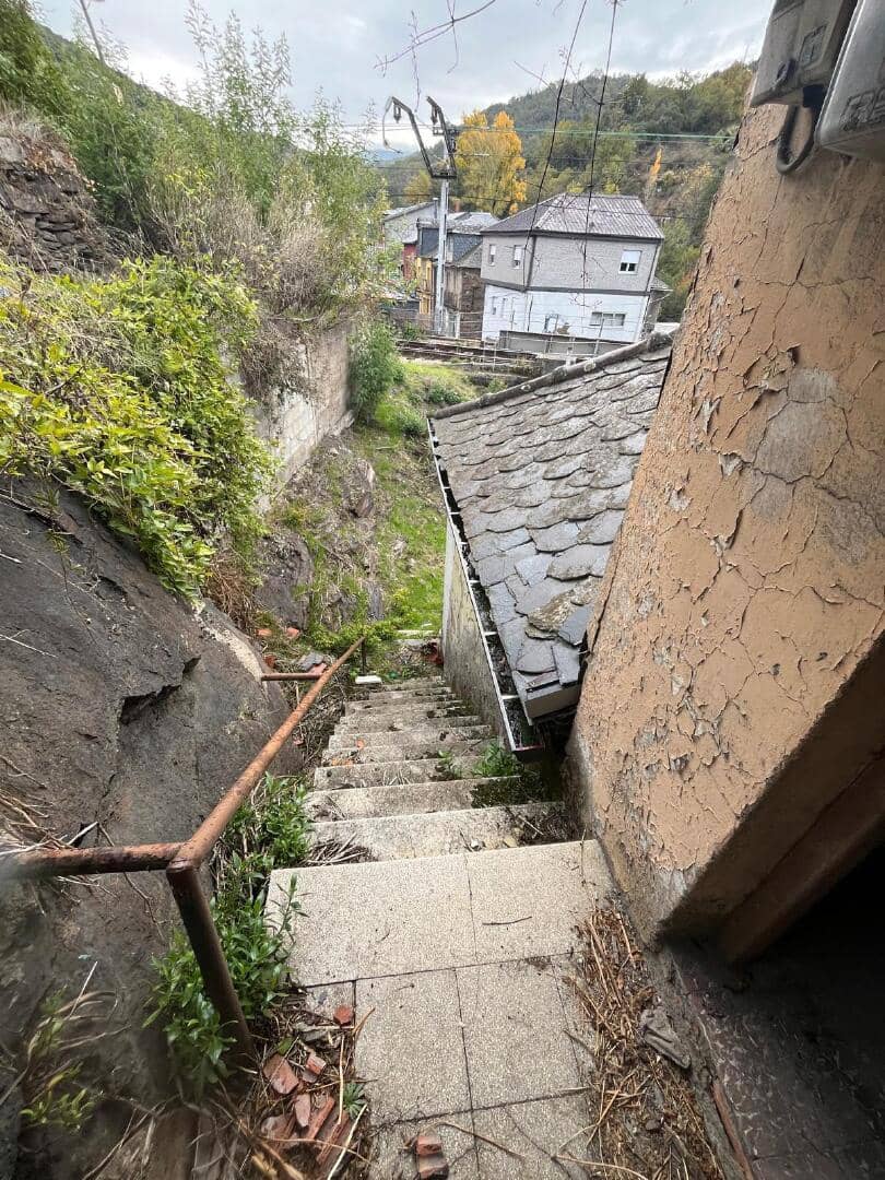 5 slaapkamer Huis te koop in Torre del Bierzo - € 19.900 (Ref: 9362743)