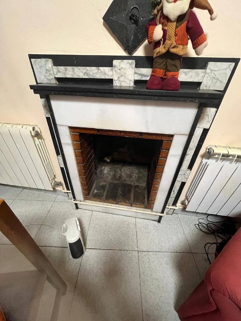 4 slaapkamer Huis te koop in Bembibre - € 43.000 (Ref: 9362745)