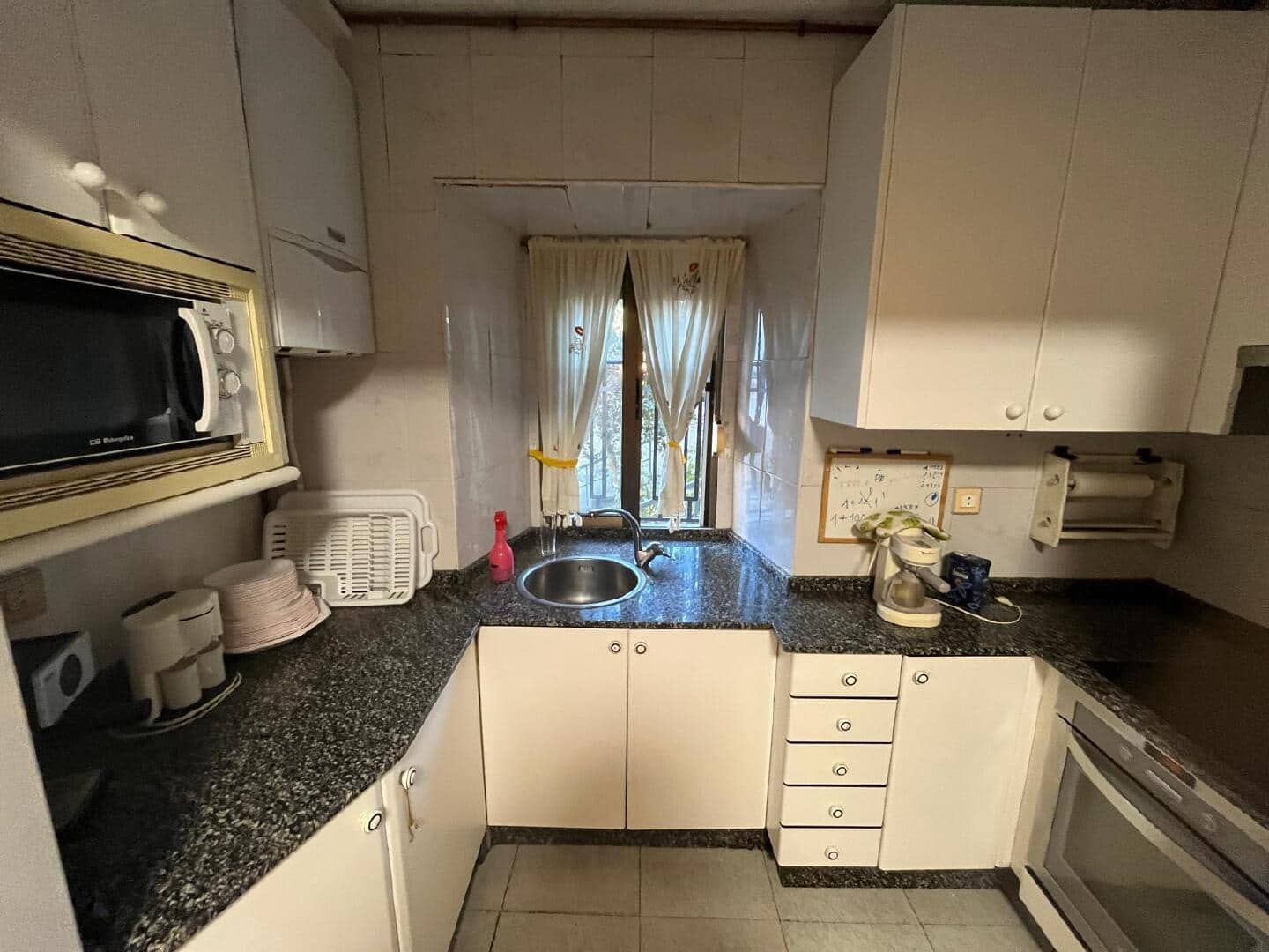 4 slaapkamer Huis te koop in Bembibre - € 43.000 (Ref: 9362745)