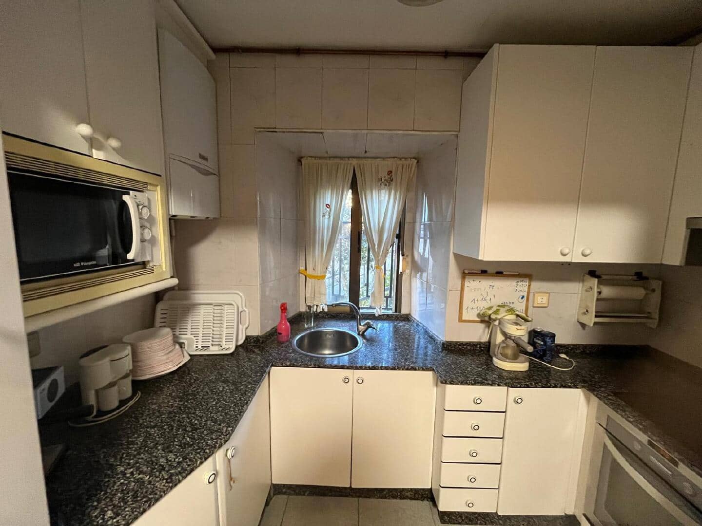 4 slaapkamer Huis te koop in Bembibre - € 43.000 (Ref: 9362745)