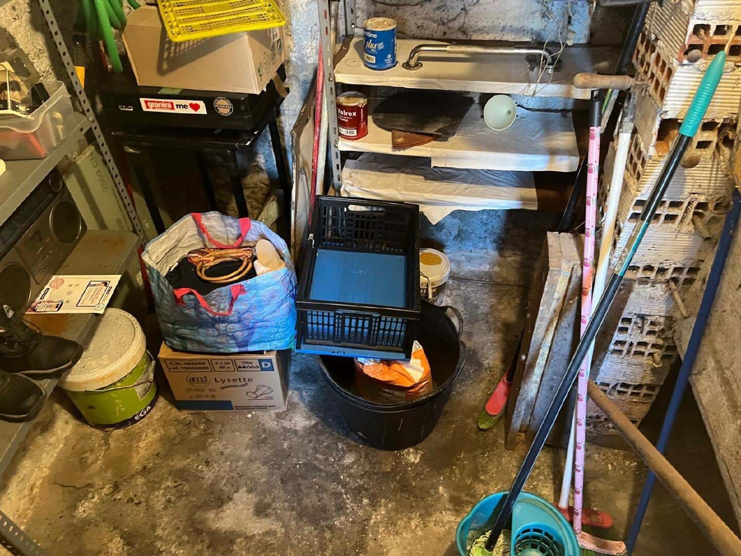 4 slaapkamer Huis te koop in Bembibre - € 43.000 (Ref: 9362745)