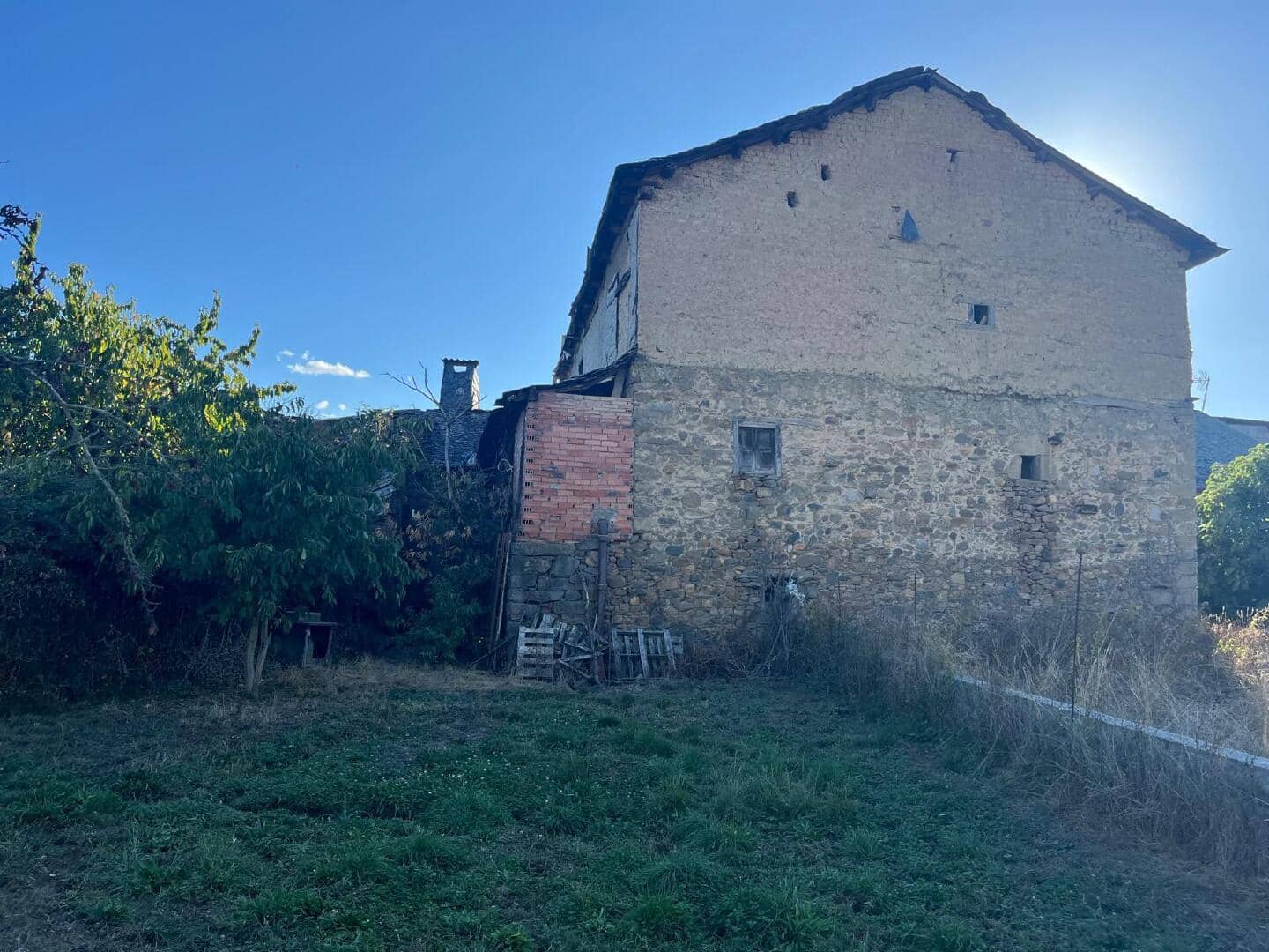 5 bedroom Townhouse for sale in Bembibre - € 30,000 (Ref: 9362746)