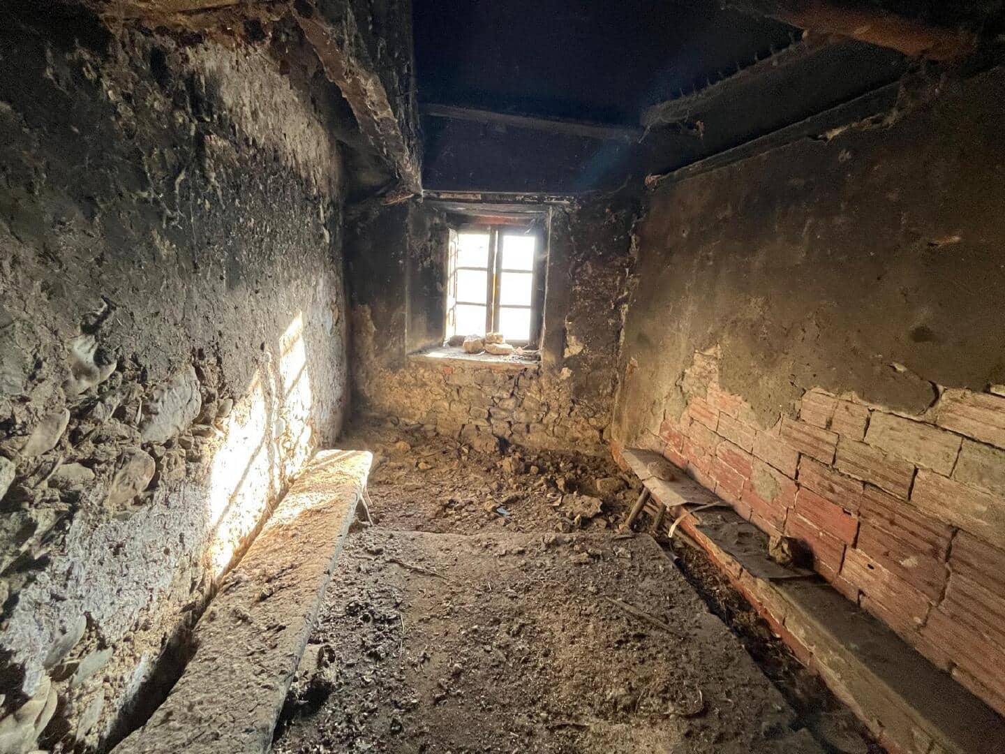 5 bedroom Townhouse for sale in Bembibre - € 30,000 (Ref: 9362746)