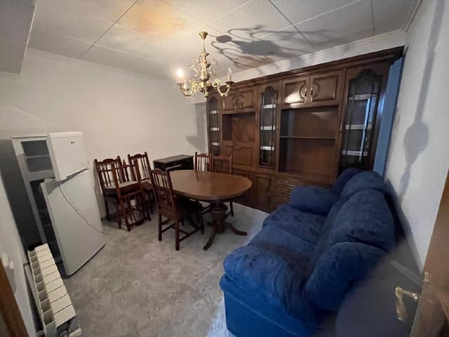 4 bedroom Townhouse for sale in Castropodame - € 64,500 (Ref: 9362748)