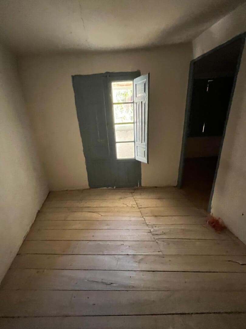 20 makuuhuone Omakotitalo myytävänä paikassa Castropodame - 35 000 € (Ref: 9362749)