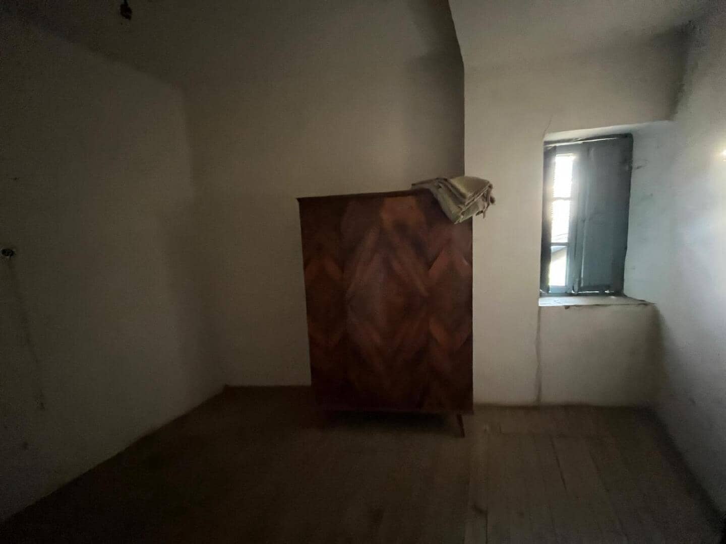 20 makuuhuone Omakotitalo myytävänä paikassa Castropodame - 35 000 € (Ref: 9362749)