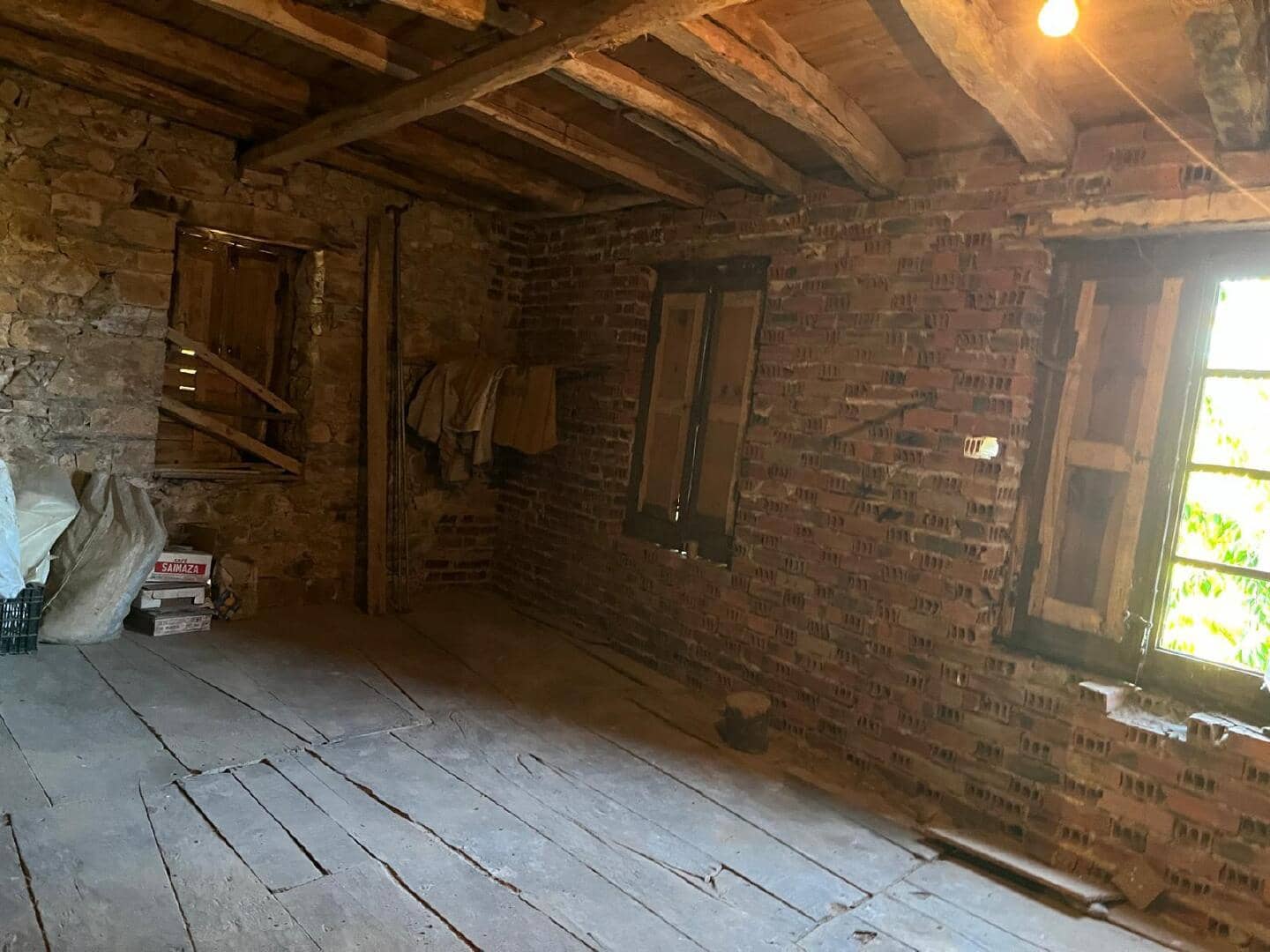 20 makuuhuone Omakotitalo myytävänä paikassa Castropodame - 35 000 € (Ref: 9362749)