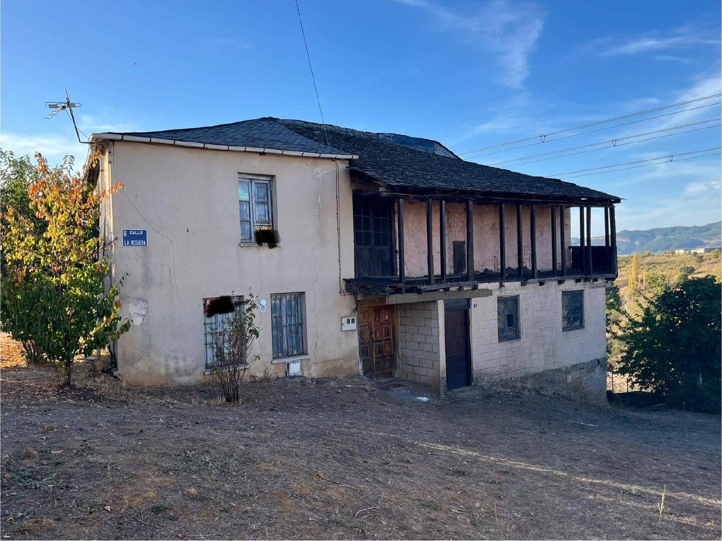 20 makuuhuone Omakotitalo myytävänä paikassa Castropodame - 35 000 € (Ref: 9362749)