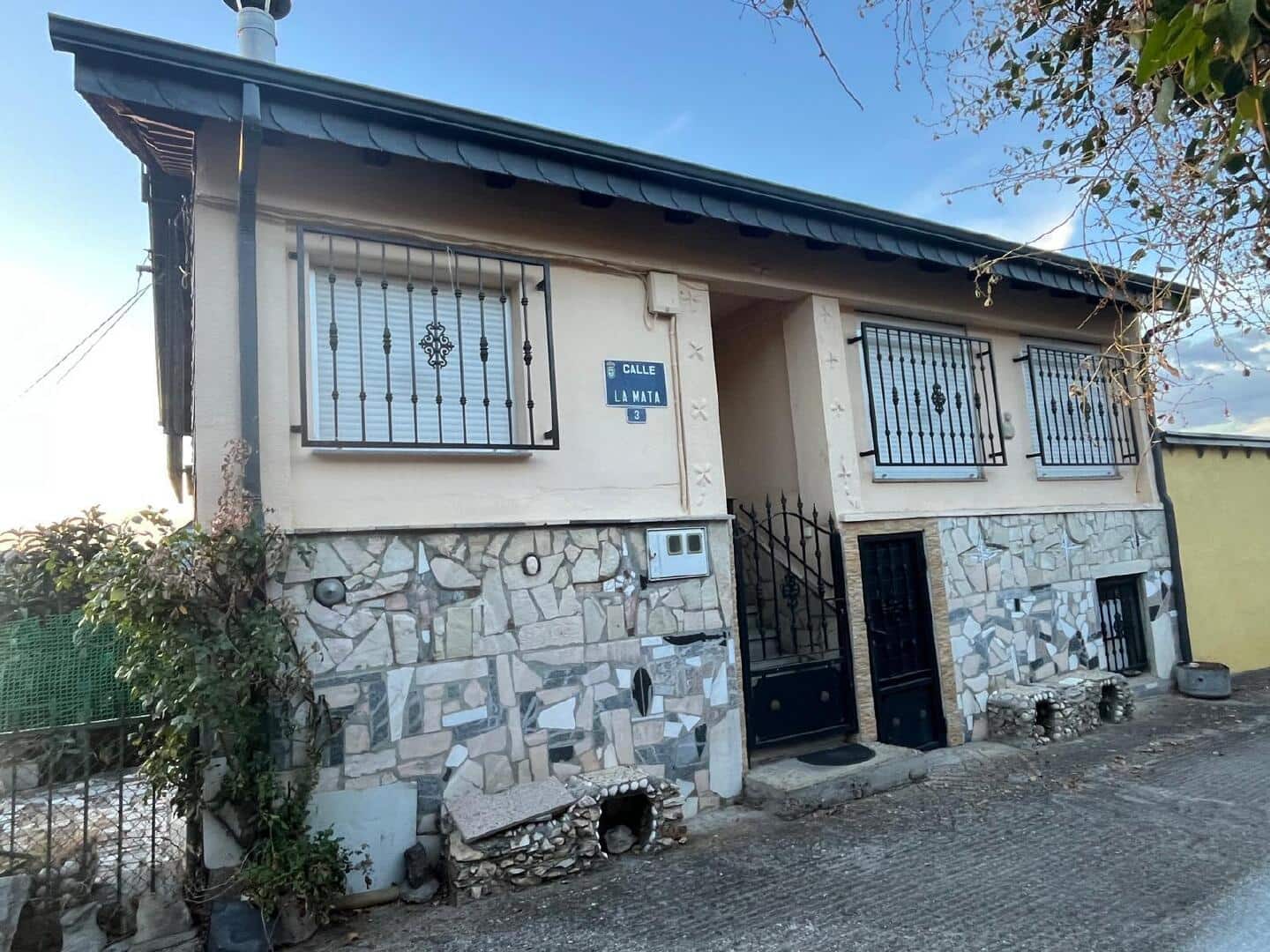 3 makuuhuone Omakotitalo myytävänä paikassa Castropodame - 125 000 € (Ref: 9362750)