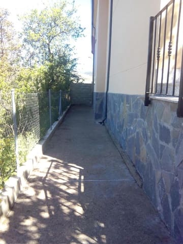 6 soverom Hus til salgs i Torre del Bierzo - € 80 000 (Ref: 9362752)