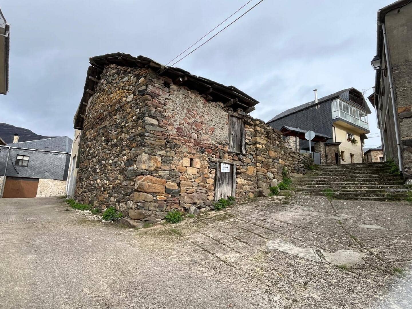 Huis te koop in Iguena - € 8.000 (Ref: 9362755)