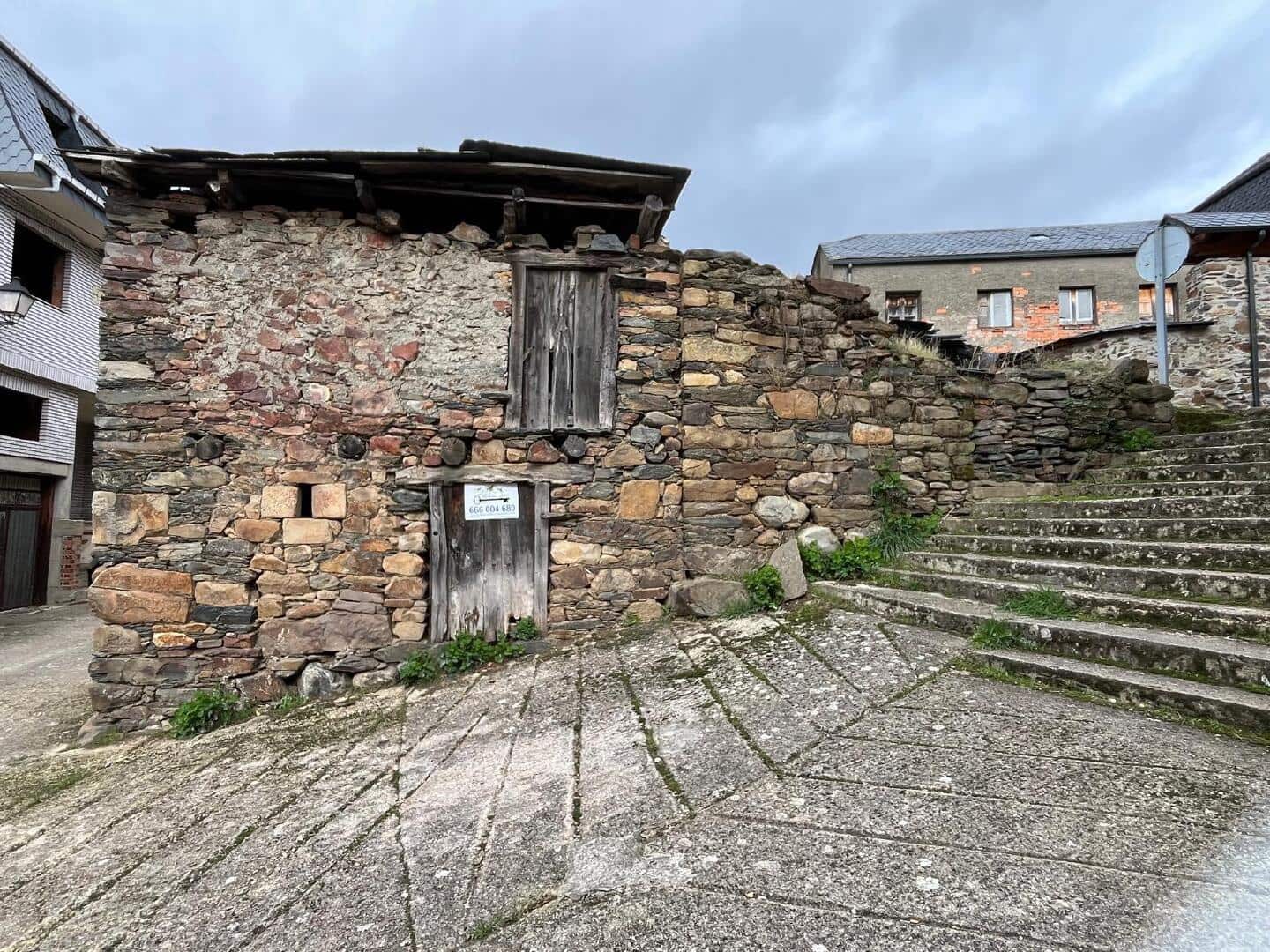 Huis te koop in Iguena - € 8.000 (Ref: 9362755)