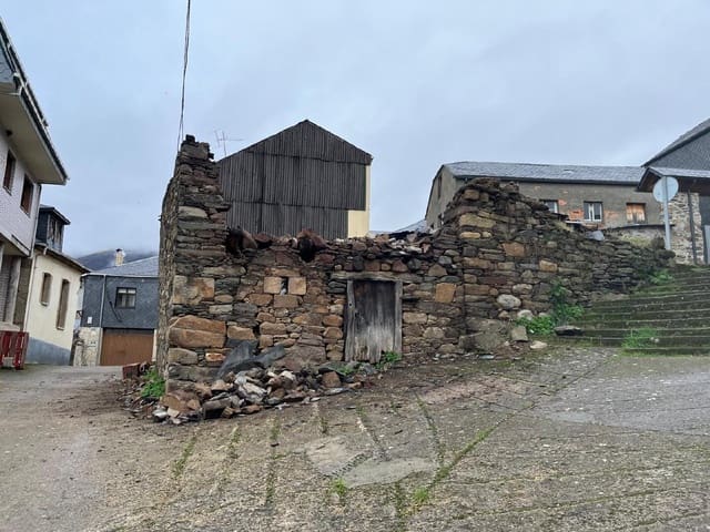 Terre non Aménagée à vendre à Igüeña - 8 000 € (Ref: 9362755)