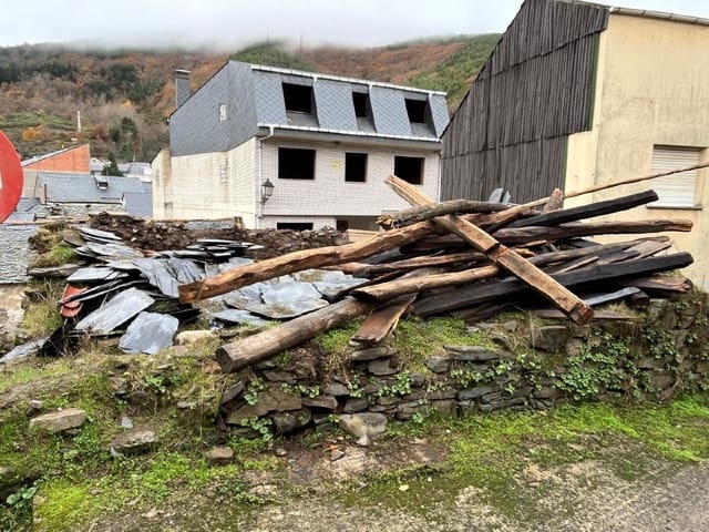 Terre non Aménagée à vendre à Igüeña - 8 000 € (Ref: 9362755)