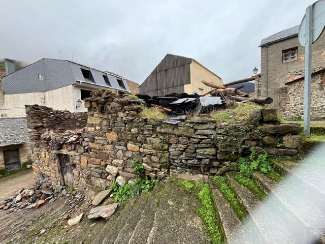 Terre non Aménagée à vendre à Igüeña - 8 000 € (Ref: 9362755)