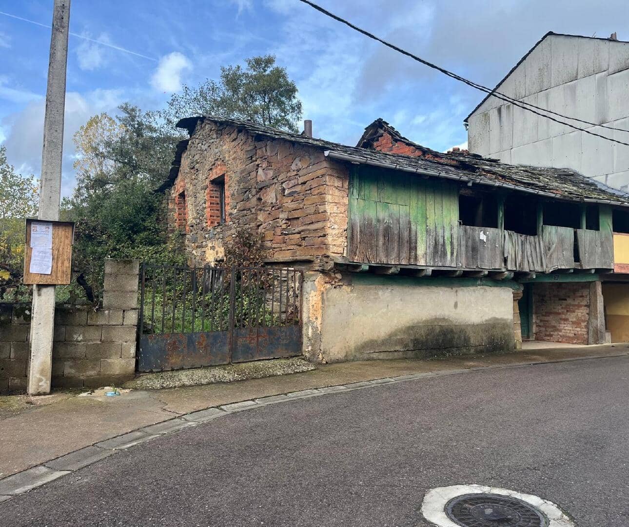 3 chambre Maison de Ville à vendre à Noceda del Bierzo - 13 000 € (Ref: 9362761)