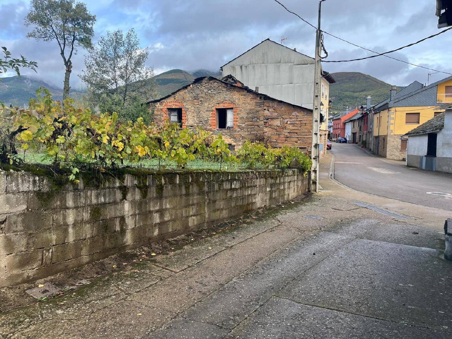 3 chambre Maison de Ville à vendre à Noceda del Bierzo - 13 000 € (Ref: 9362761)