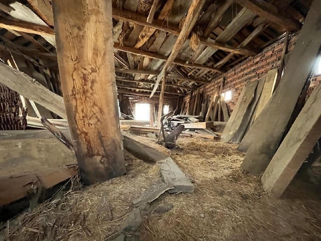 Townhouse for sale in Folgoso de la Ribera - € 15,000 (Ref: 9362762)