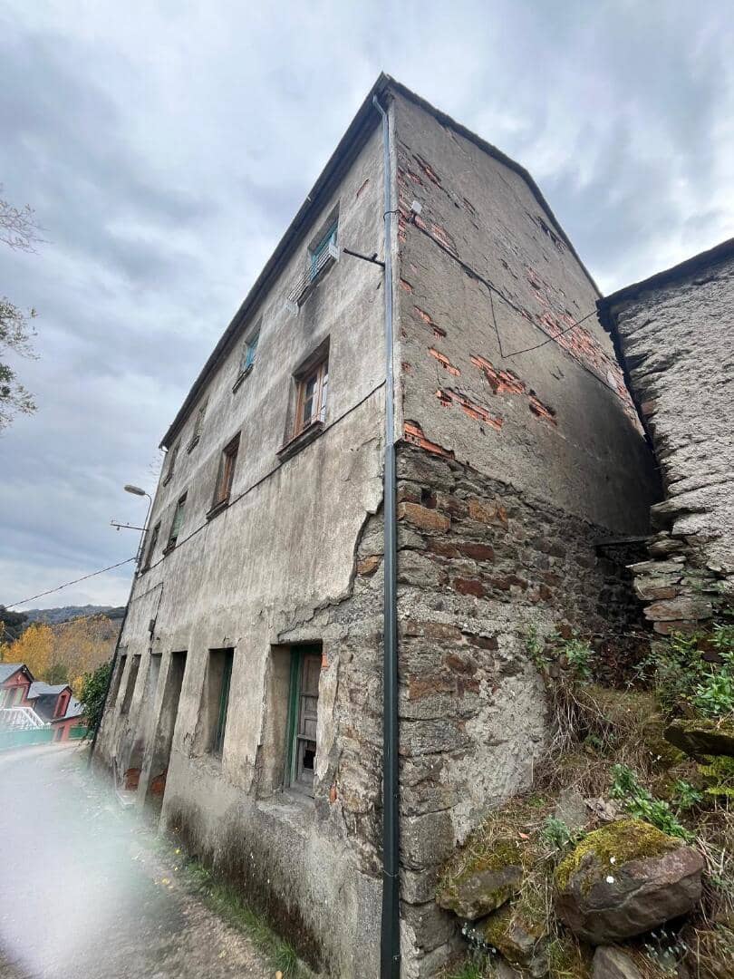 18 soveværelse Lejlighed til salg i Torre del Bierzo - € 25.000 (Ref: 9362763)