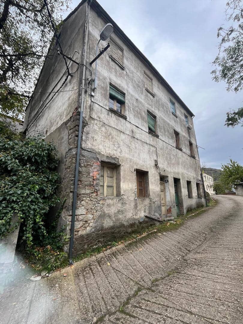 18 soveværelse Lejlighed til salg i Torre del Bierzo - € 25.000 (Ref: 9362763)