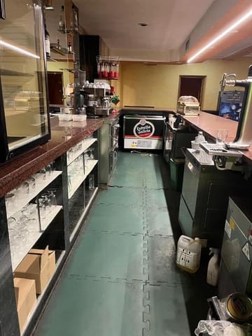 Komercyjne do wynajęcia w Bembibre - 1 200 € (Ref: 9366902)