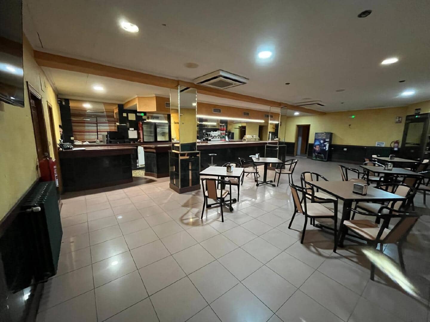 Commercieel te huur in Bembibre - € 1.200 (Ref: 9366902)