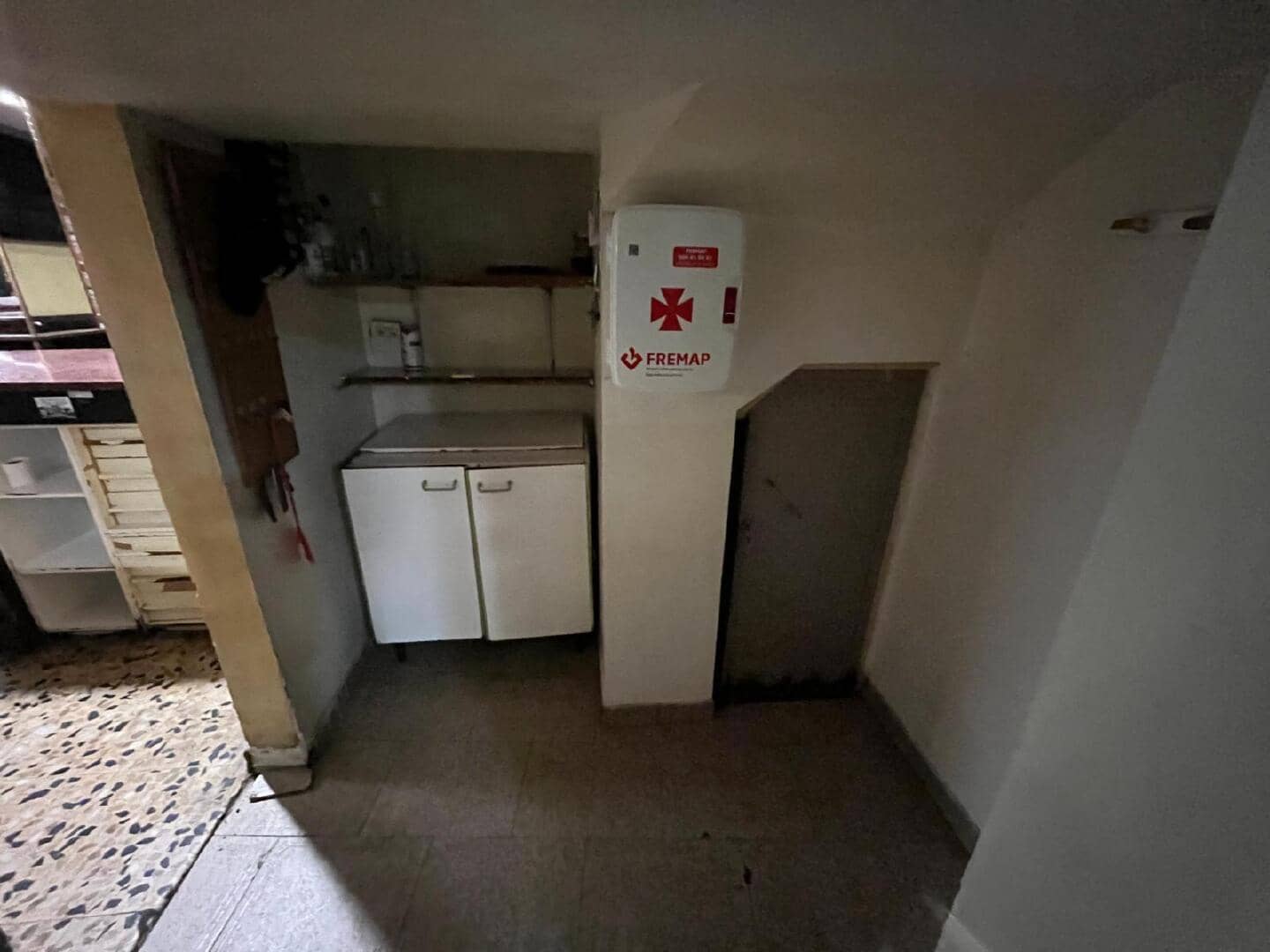 Commercieel te huur in Bembibre - € 1.200 (Ref: 9366902)