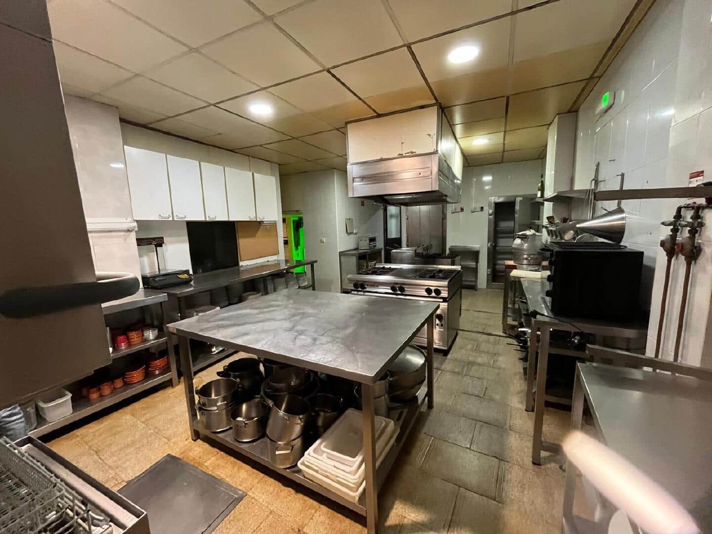 Commercieel te huur in Bembibre - € 1.200 (Ref: 9366902)