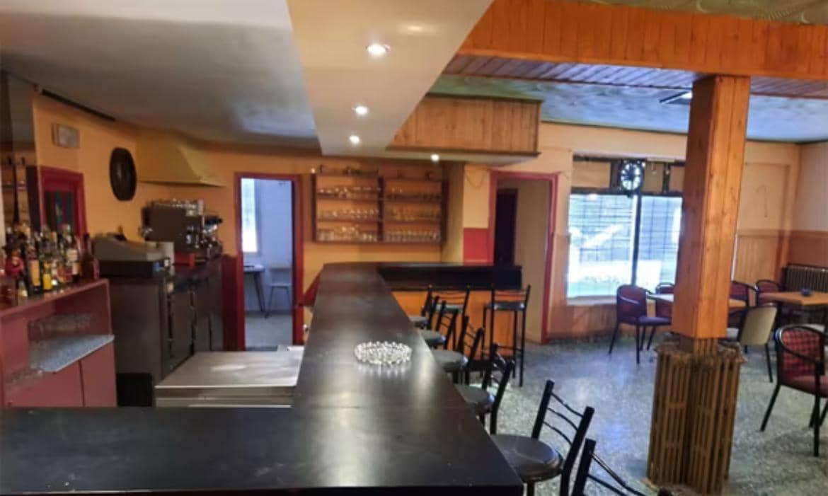 4 slaapkamer Huis te koop in Noceda del Bierzo - € 109.000 (Ref: 9378656)