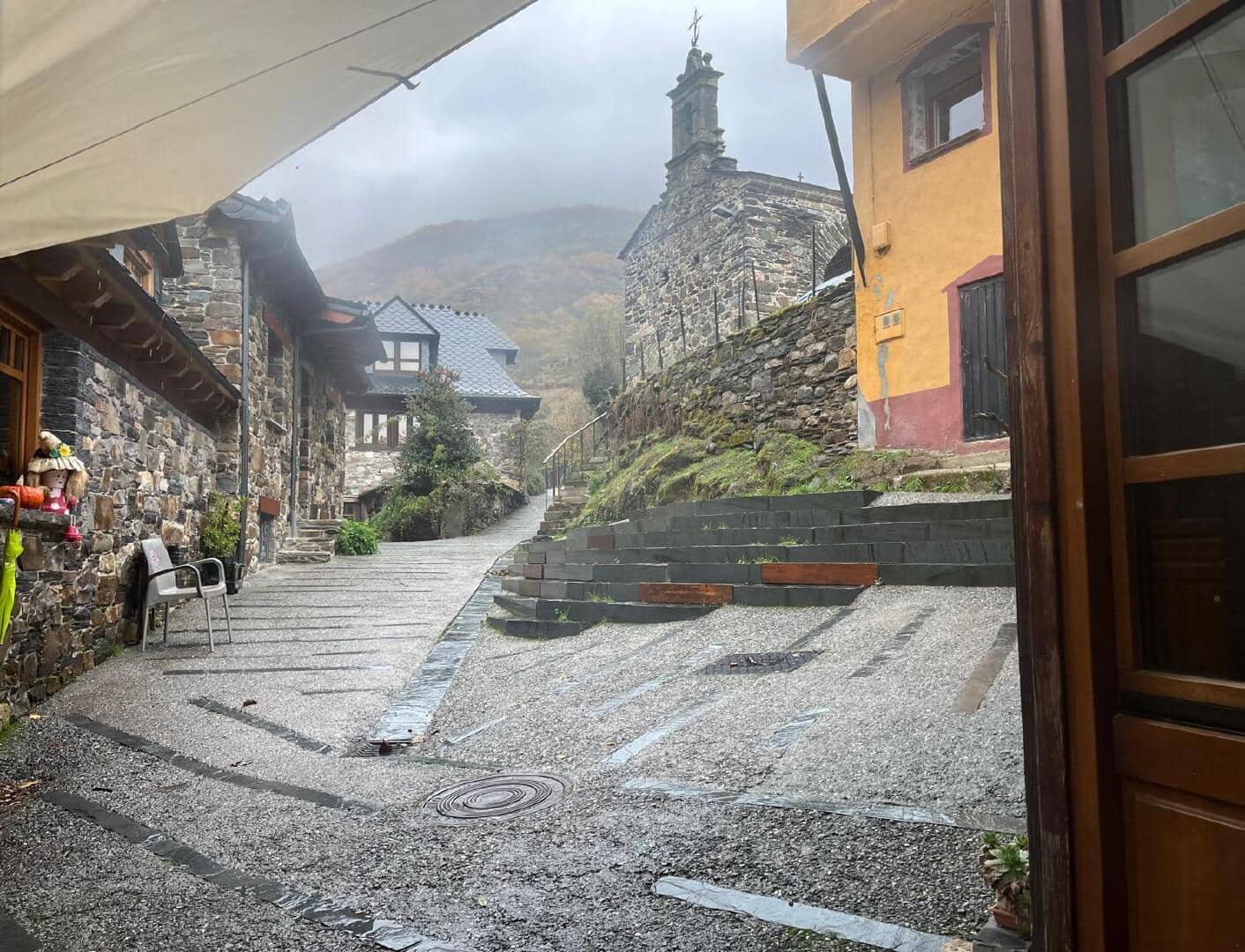 6 bedroom Townhouse for sale in Iguena - € 75,000 (Ref: 9410378)