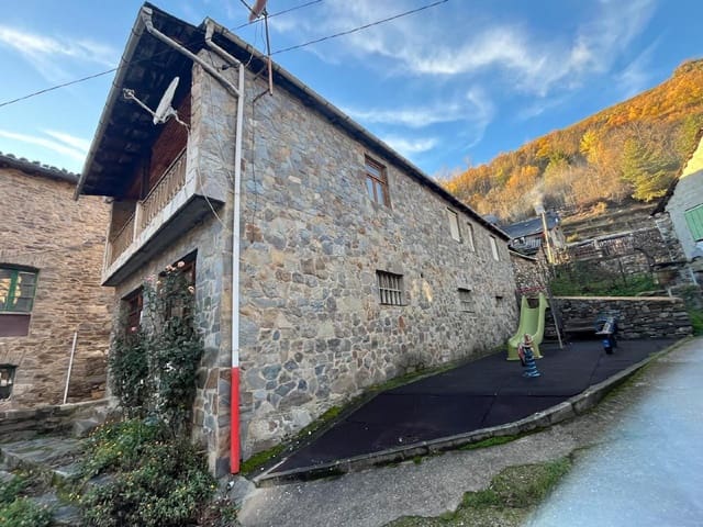 6 bedroom Townhouse for sale in Igüeña - € 75,000 (Ref: 9410378)