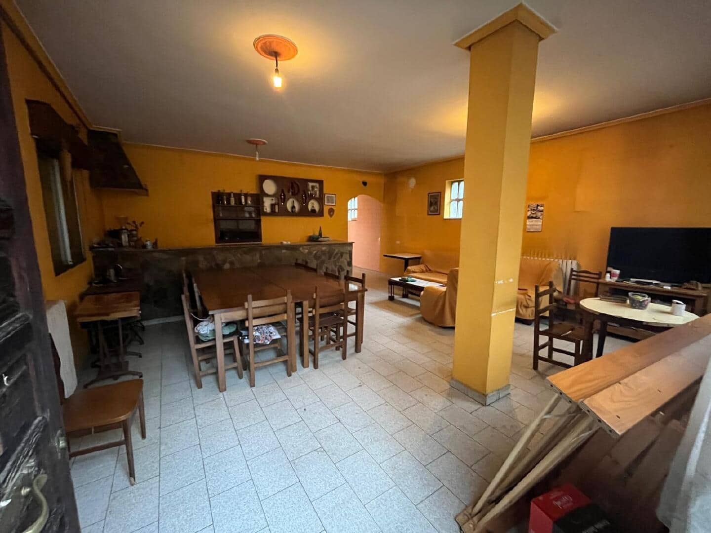 6 bedroom Townhouse for sale in Iguena - € 75,000 (Ref: 9410378)