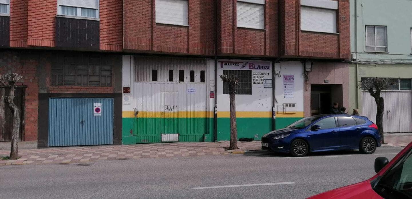 Kaupallinen vuokrattavana paikassa Bembibre - 450 € (Ref: 9451554)