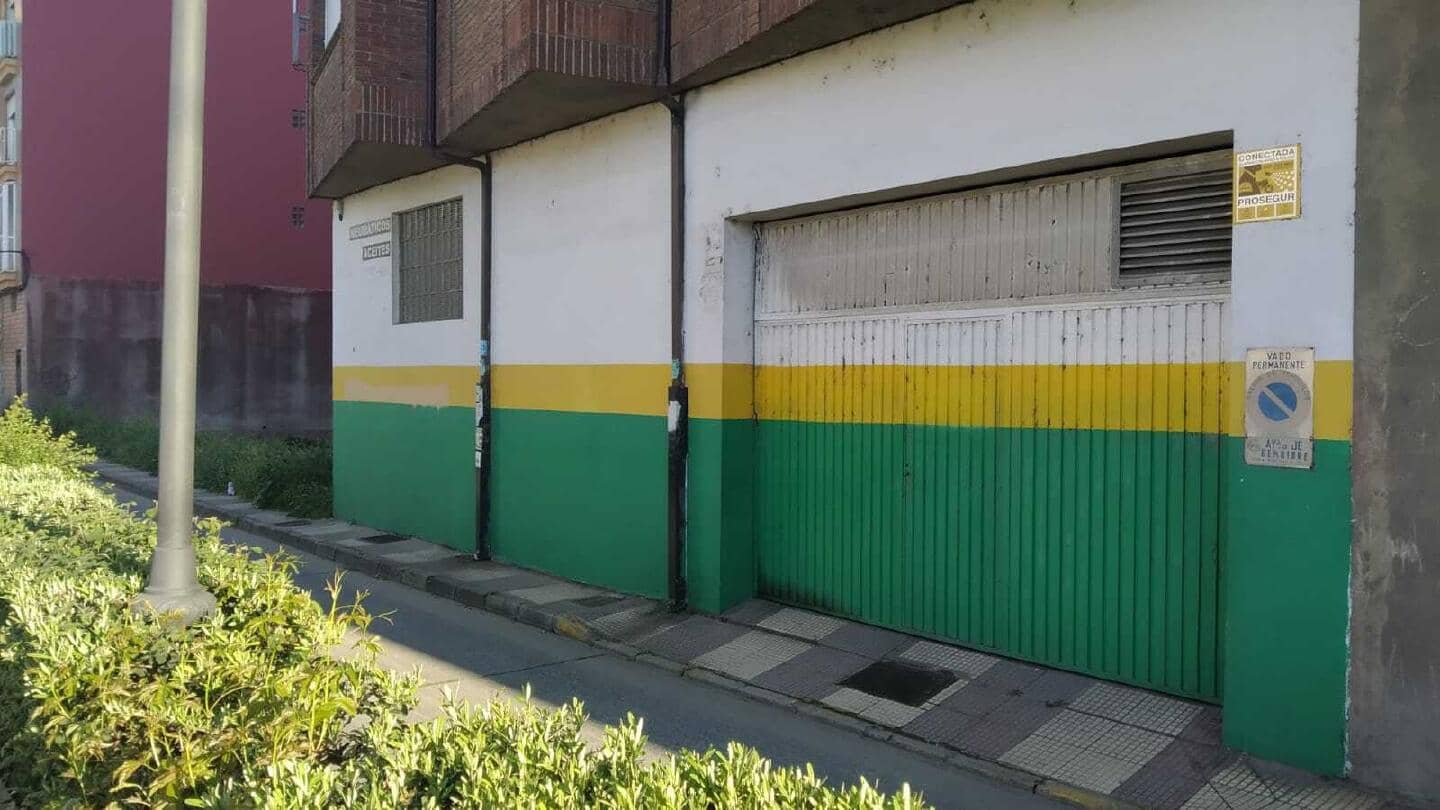 Kaupallinen vuokrattavana paikassa Bembibre - 450 € (Ref: 9451554)