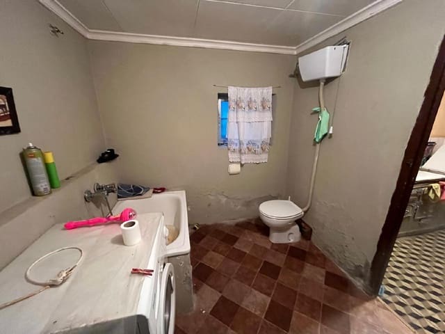 Casa de 4 habitaciones en Igüeña en venta - 40.000 € (Ref: 9471627)