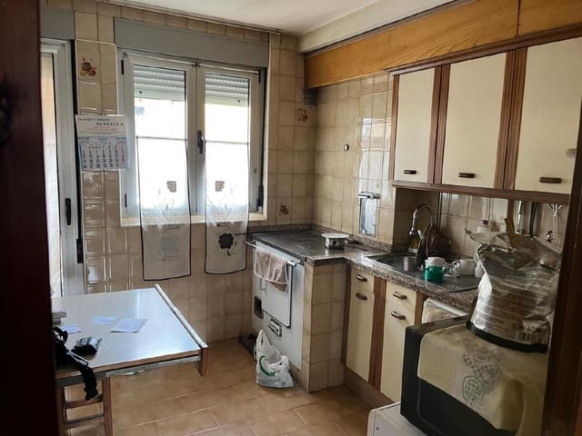 3 chambre Appartement à vendre à Torre del Bierzo - 39 000 € (Ref: 9550342)