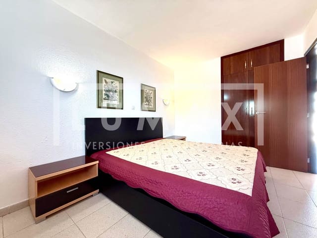 Apartamento de 1 habitación en Playa de las Americas, Arona en venta con piscina garaje - 245.000 € (Ref: 9911510)