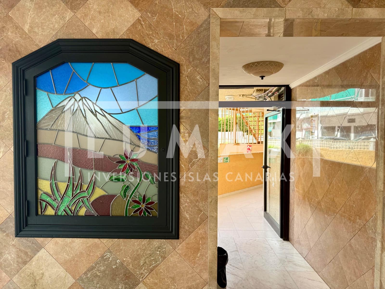 Apartamento de 1 habitación en Playa de las Americas en venta con piscina garaje - 245.000 € (Ref: 9911510)