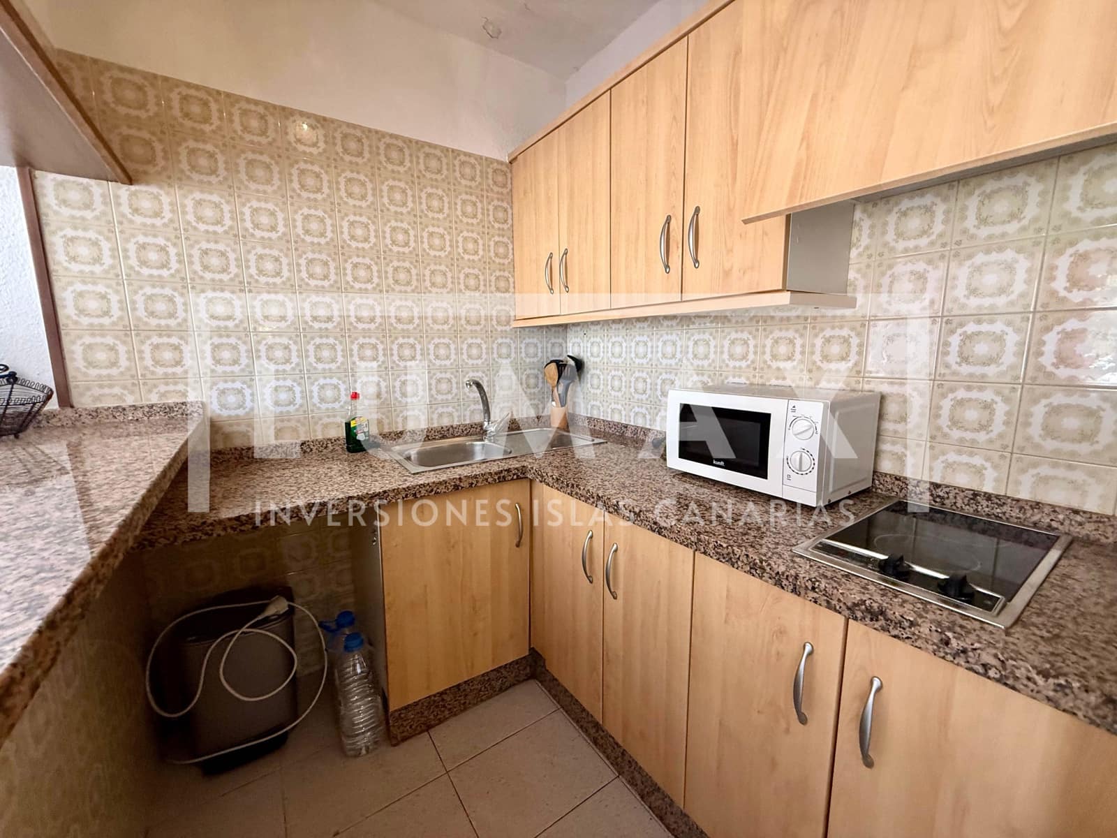 Apartamento de 1 habitación en Playa de las Americas en venta con piscina garaje - 245.000 € (Ref: 9911510)