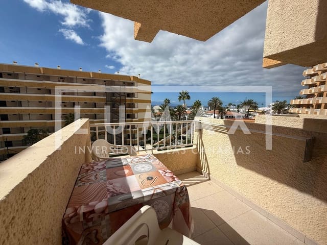 Apartamento de 1 habitación en Playa de las Americas, Arona en venta con piscina garaje - 245.000 € (Ref: 9911510)