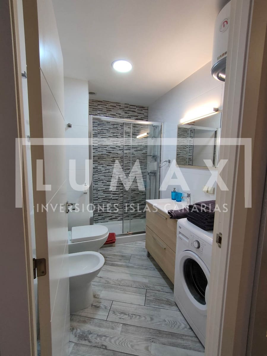 Apartamento de 1 habitación en Costa Adeje en venta con piscina - 295.000 € (Ref: 9911539)