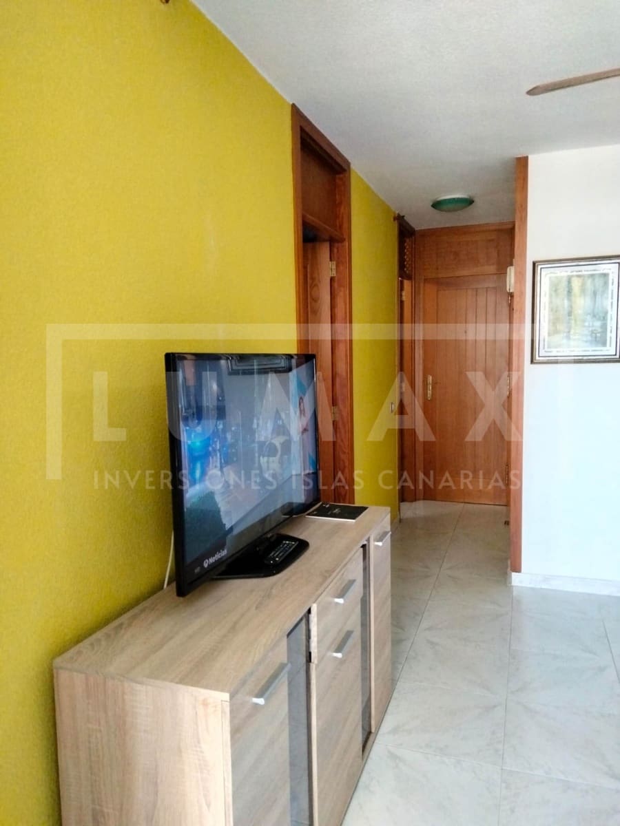 1 makuuhuone Huoneisto myytävänä paikassa Playa de las Americas mukana uima-altaan 
autotalli - 270 000 € (Ref: 9911586)