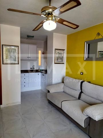 1 makuuhuone Huoneisto myytävänä paikassa Playa de las Americas, Arona mukana uima-altaan 
autotalli - 270 000 € (Ref: 9911586)