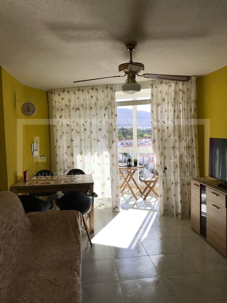 1 makuuhuone Huoneisto myytävänä paikassa Playa de las Americas mukana uima-altaan 
autotalli - 270 000 € (Ref: 9911586)