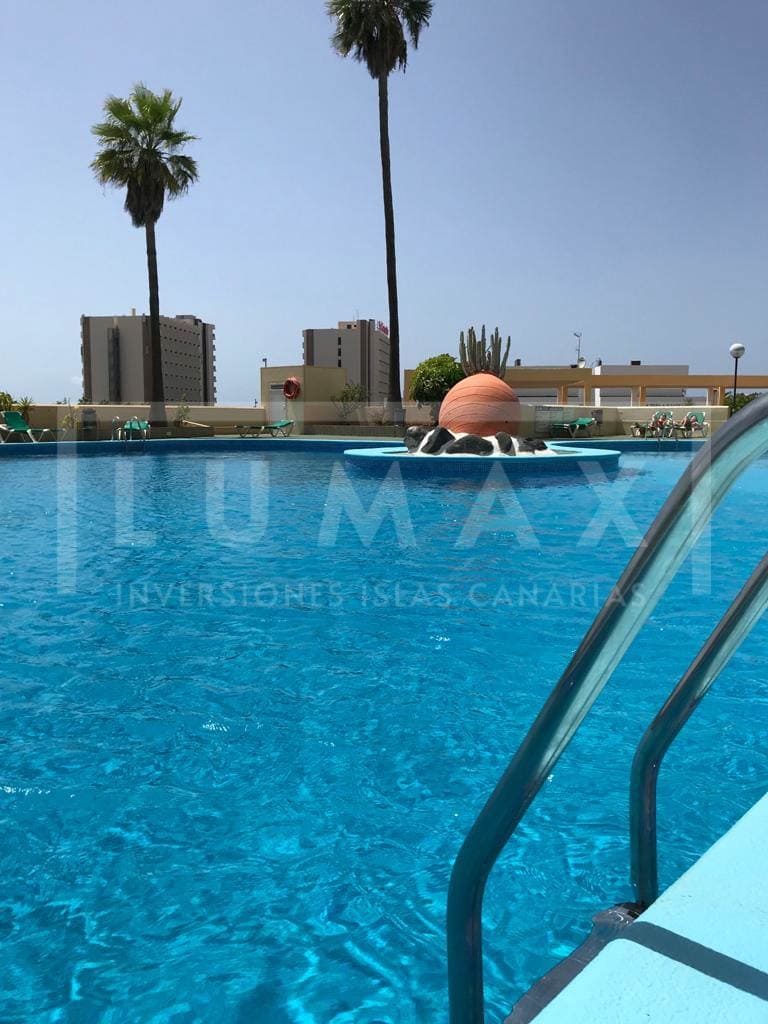 1 makuuhuone Huoneisto myytävänä paikassa Playa de las Americas mukana uima-altaan 
autotalli - 270 000 € (Ref: 9911586)