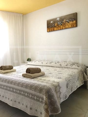 1 makuuhuone Huoneisto myytävänä paikassa Playa de las Americas, Arona mukana uima-altaan 
autotalli - 270 000 € (Ref: 9911586)