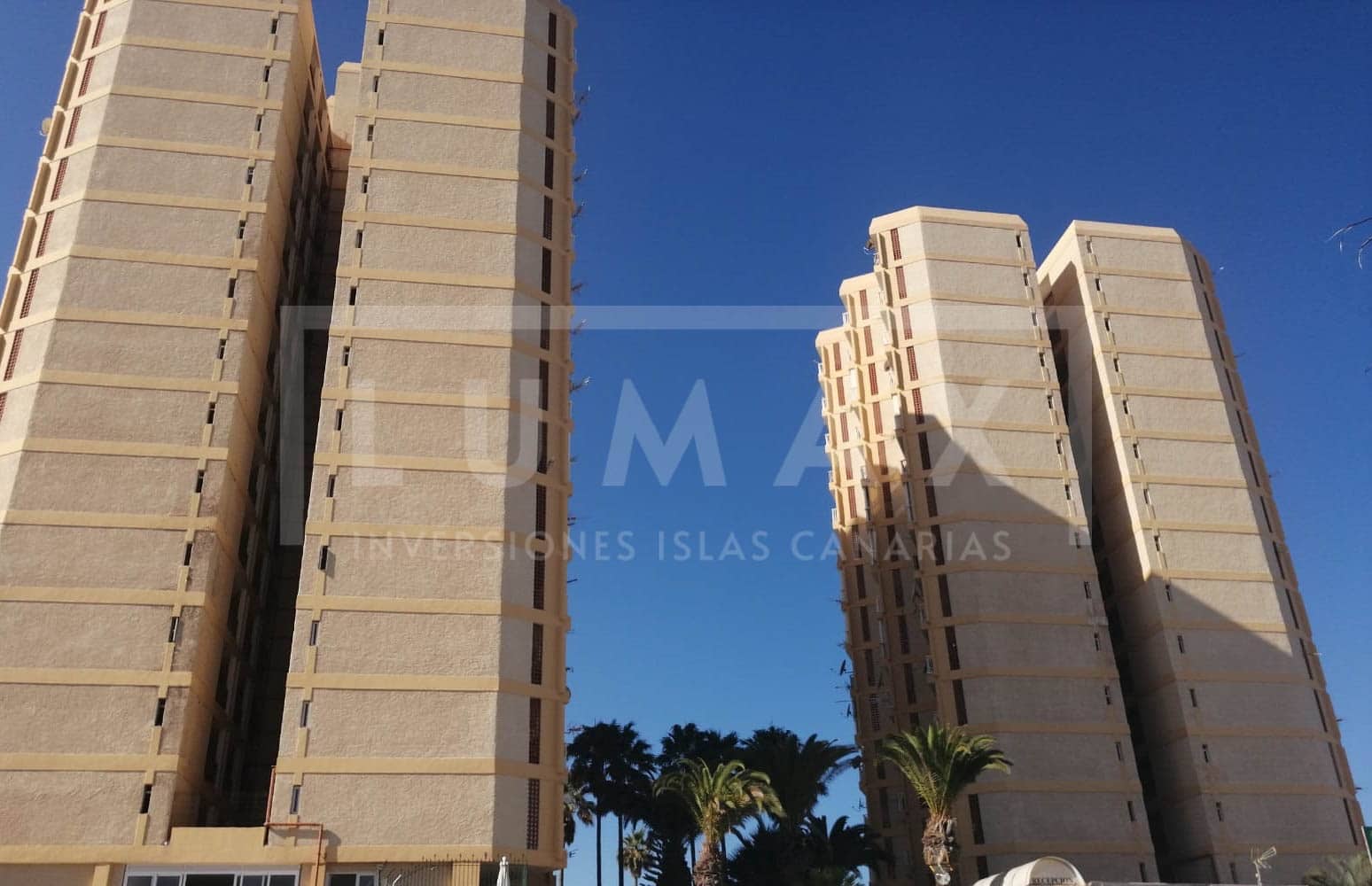 1 makuuhuone Huoneisto myytävänä paikassa Playa de las Americas mukana uima-altaan 
autotalli - 270 000 € (Ref: 9911586)